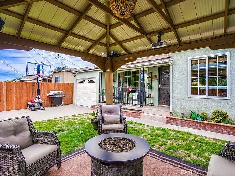 Listing photo 5