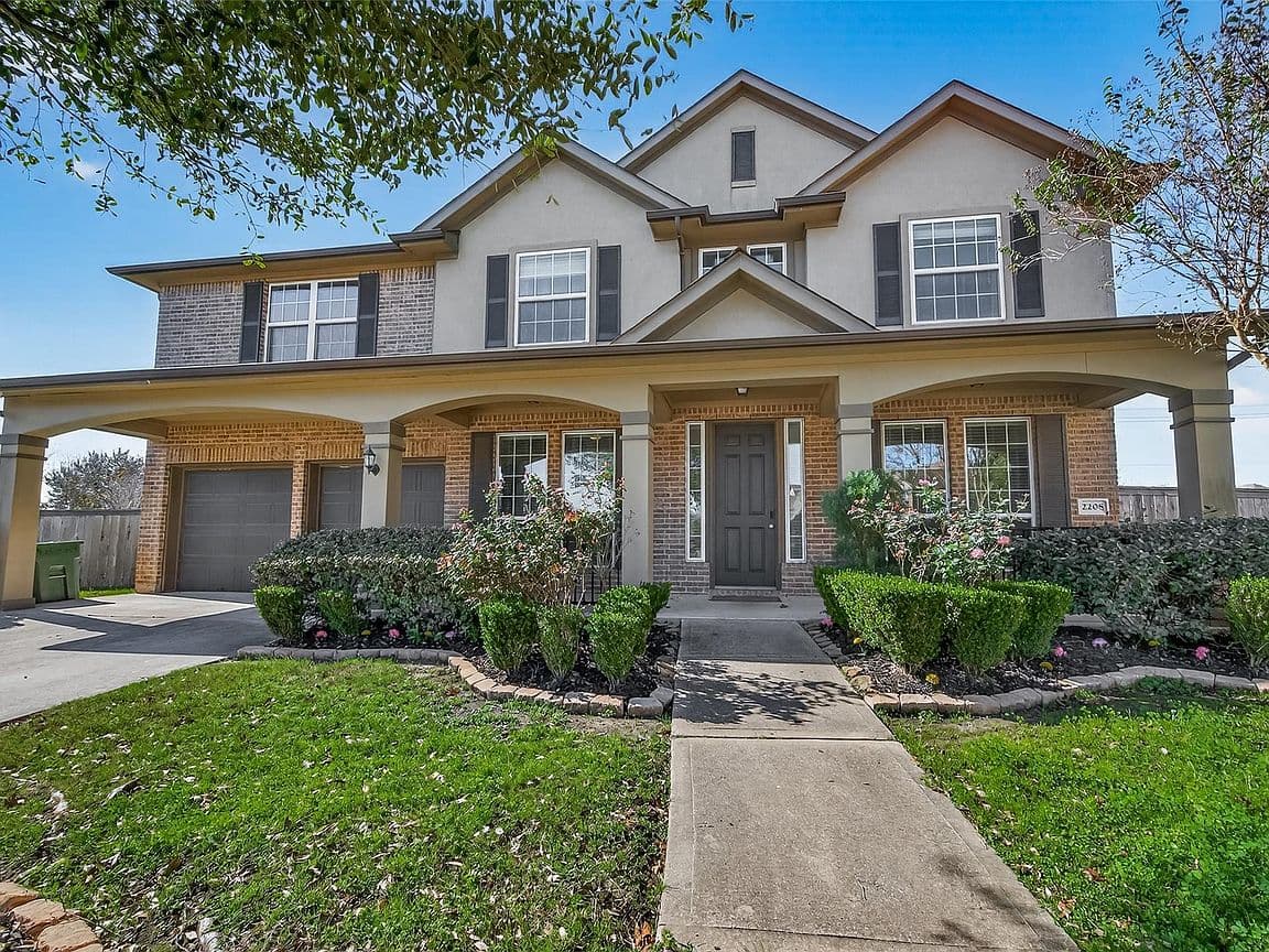 Primary listing photo