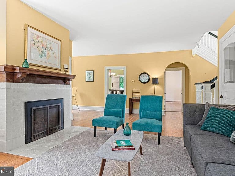 Listing photo 5