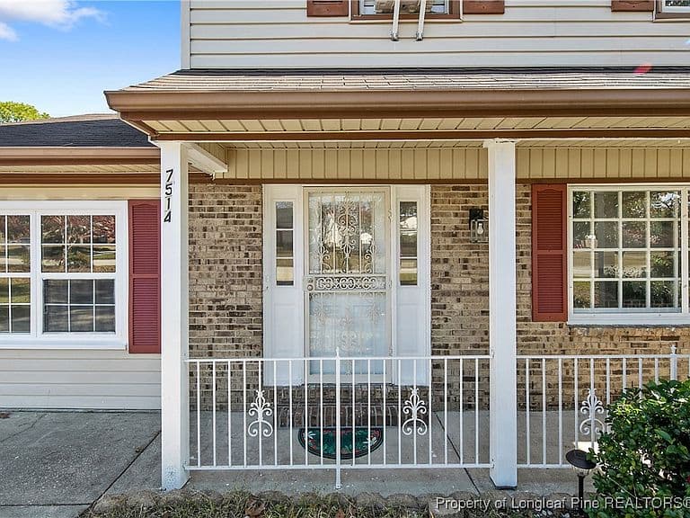 Listing photo 4