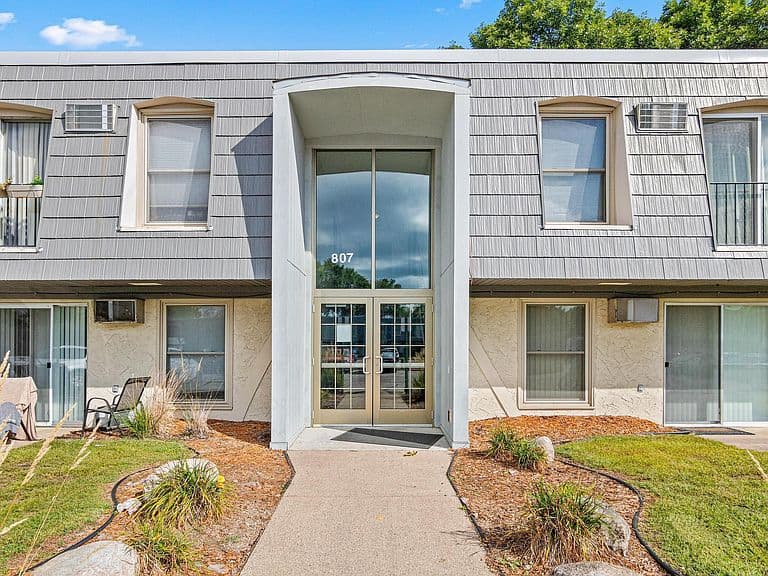 Listing photo