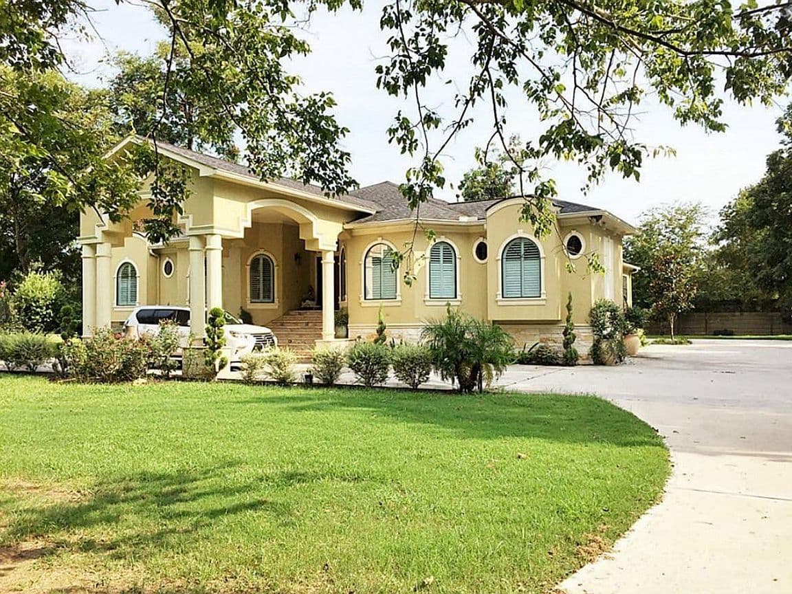 Primary listing photo