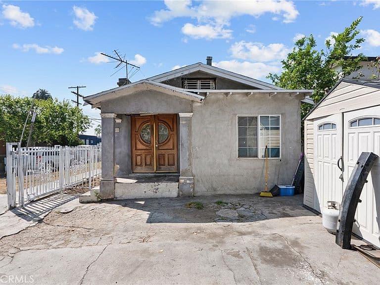 Listing photo 5