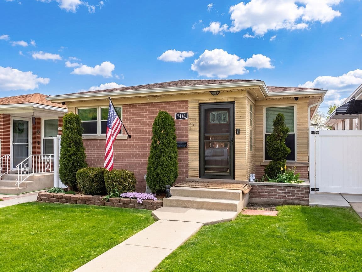 Primary listing photo