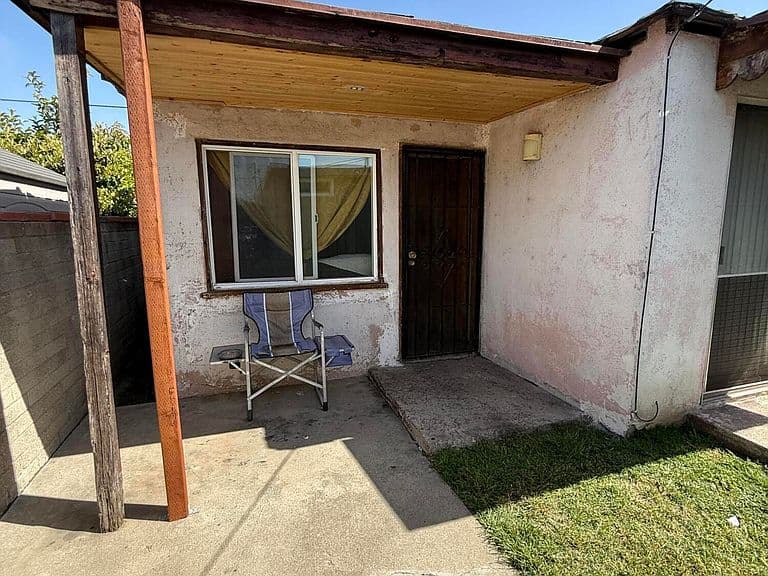 Listing photo 5