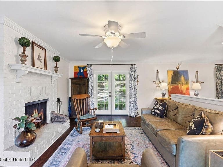 Listing photo 4