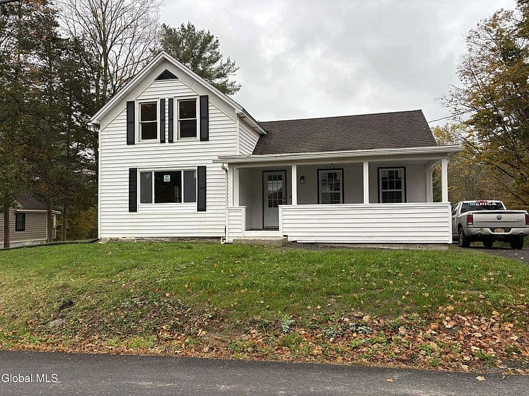Listing photo 5