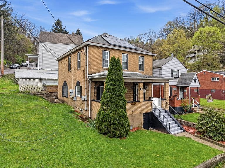 Listing photo 3