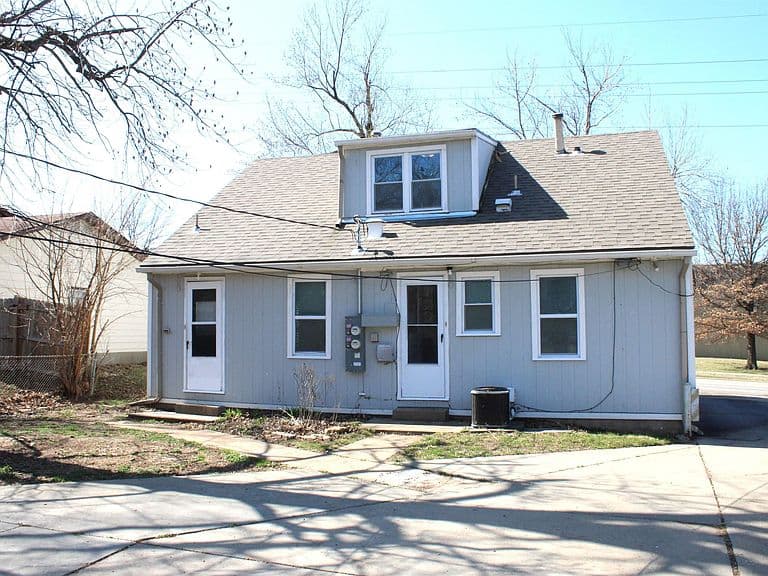 Listing photo 4