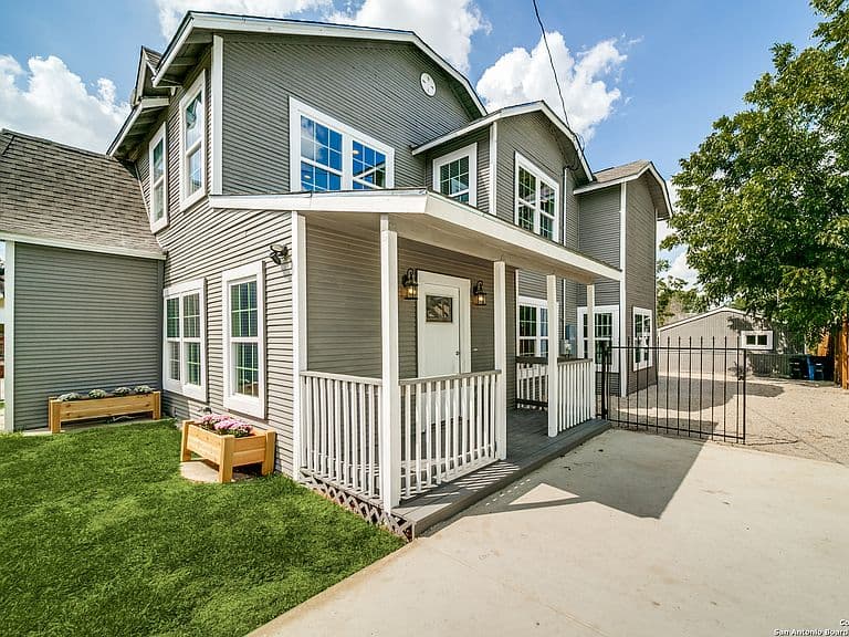 Listing photo 2