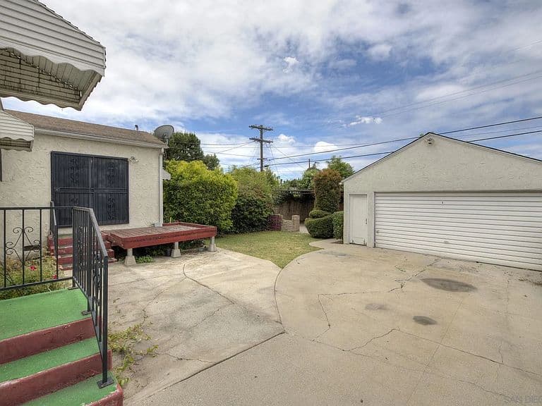 Listing photo 5