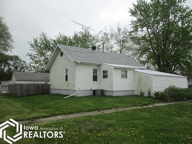 Listing photo 4