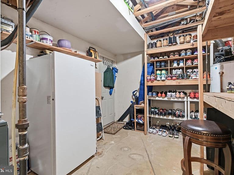 Listing photo 5