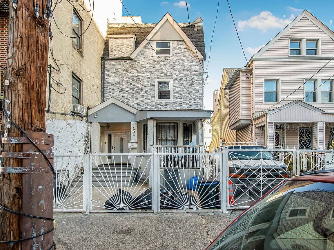 Primary listing photo