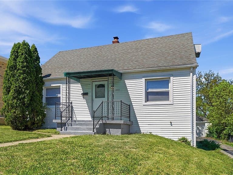 Listing photo 3