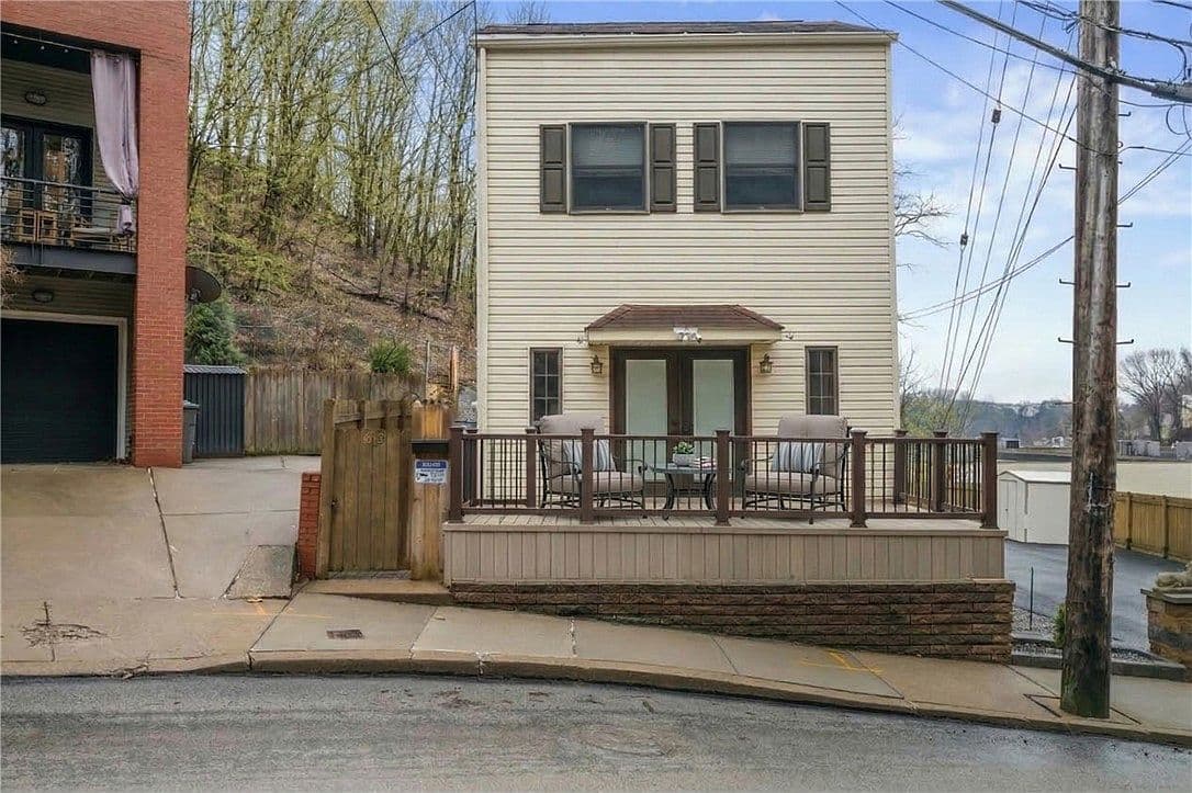 Primary listing photo