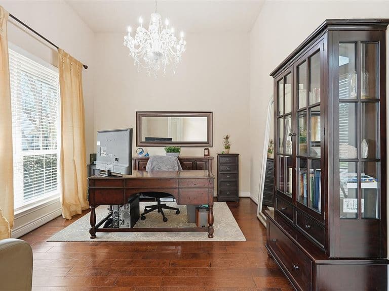 Listing photo 5
