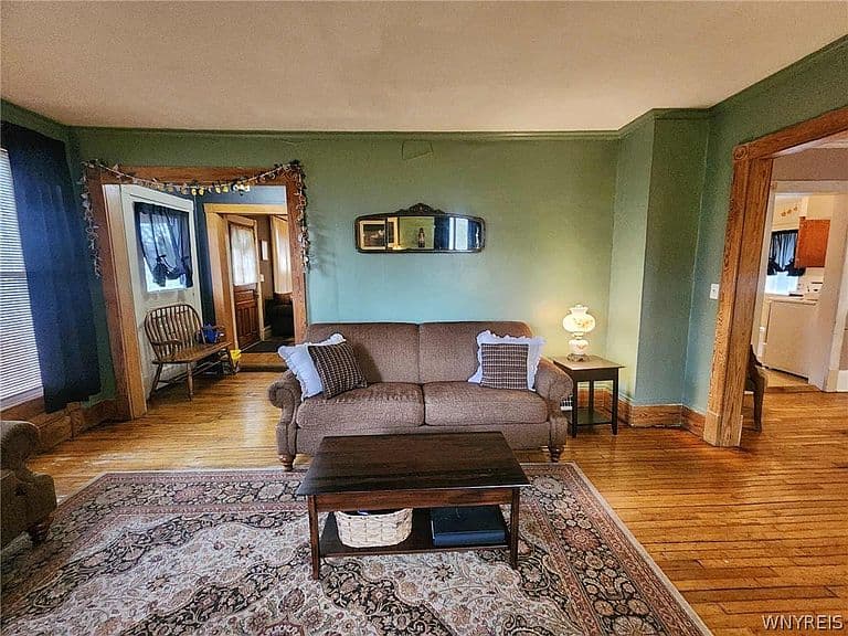 Listing photo 4