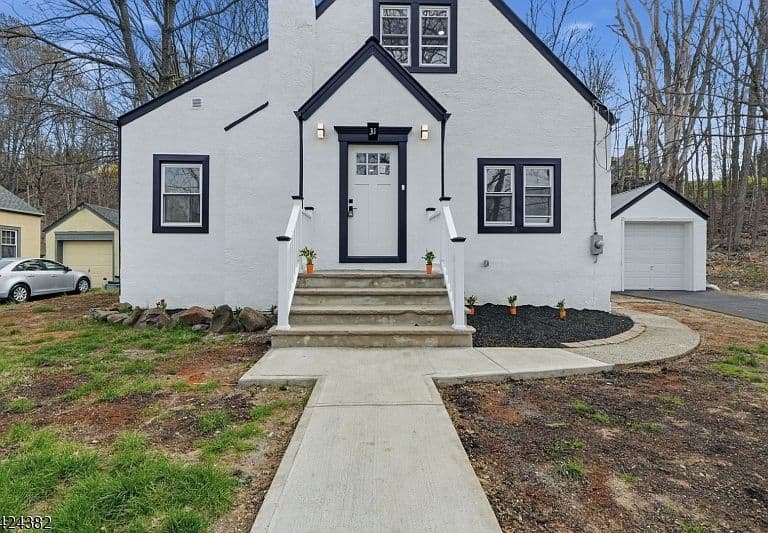Listing photo 4