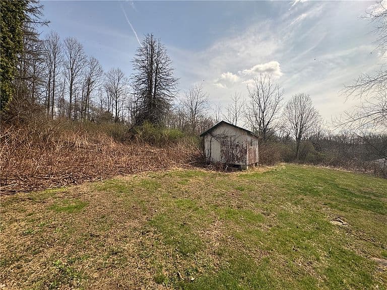 Listing photo 5