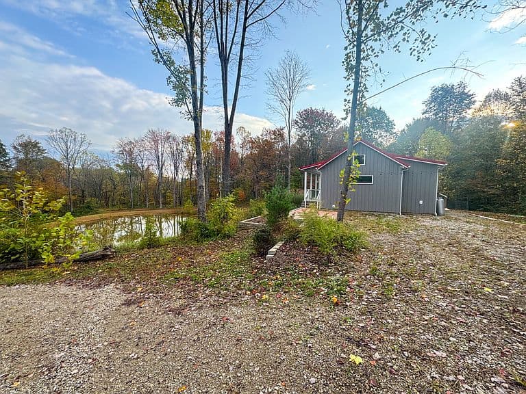 Listing photo 4