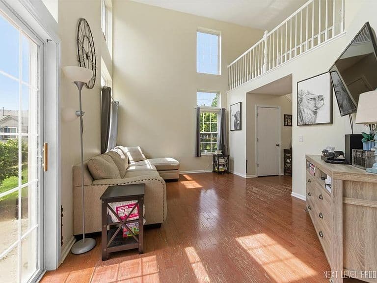 Listing photo 4