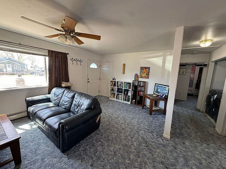 Listing photo 4