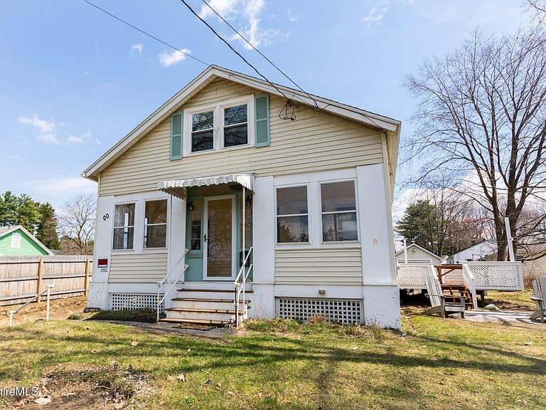 Listing photo 4