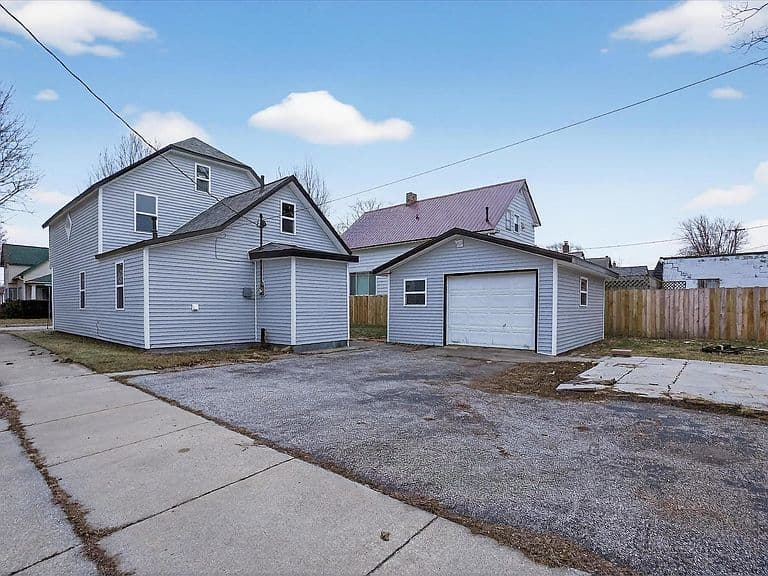 Listing photo 4