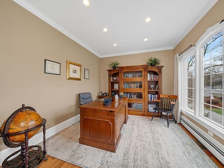 Listing photo 4