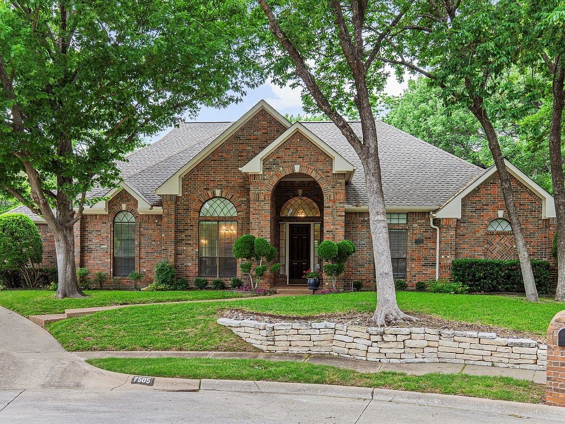 Primary listing photo