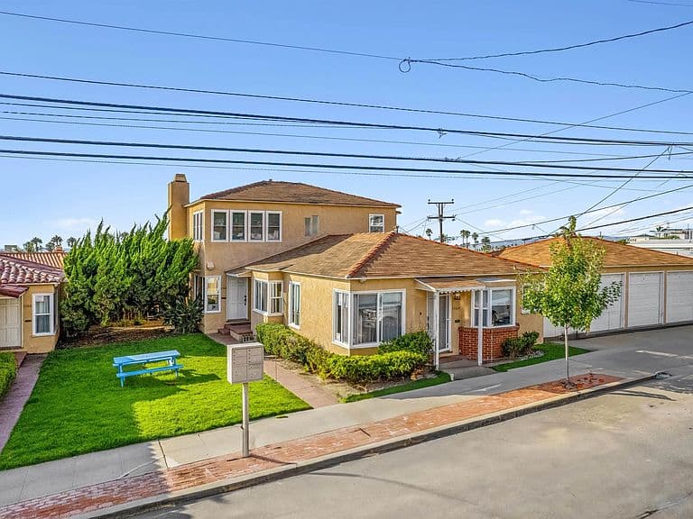 Listing photo 3