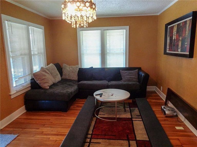Listing photo 5