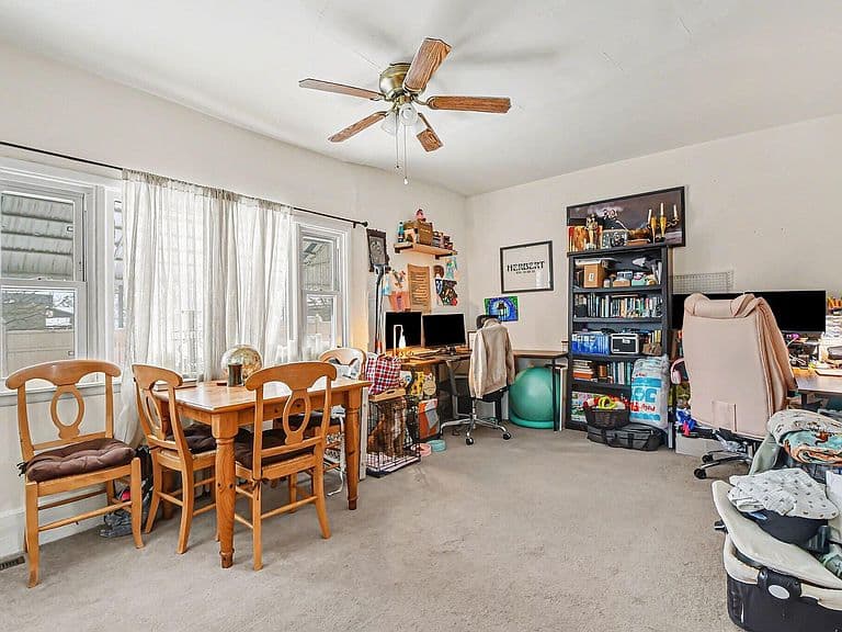 Listing photo 5