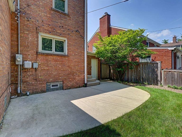 Listing photo 4