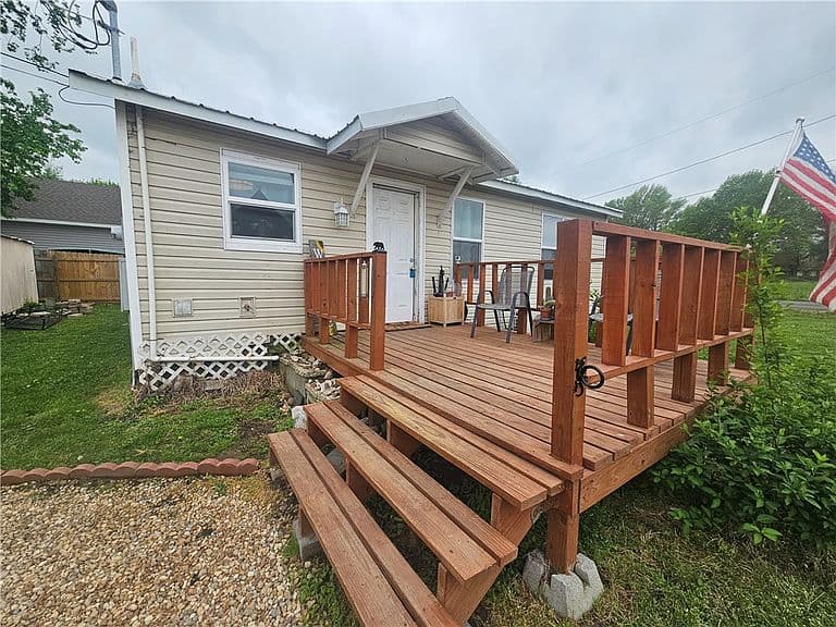 Listing photo 5