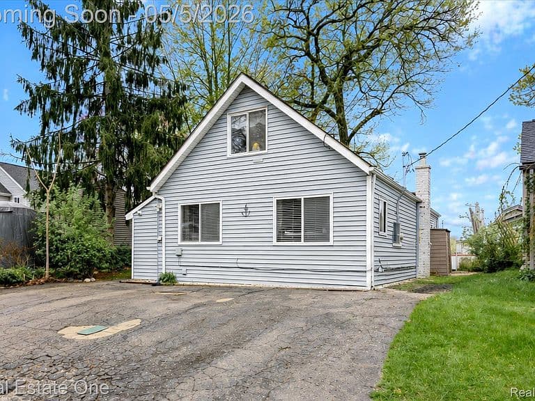 Listing photo 3