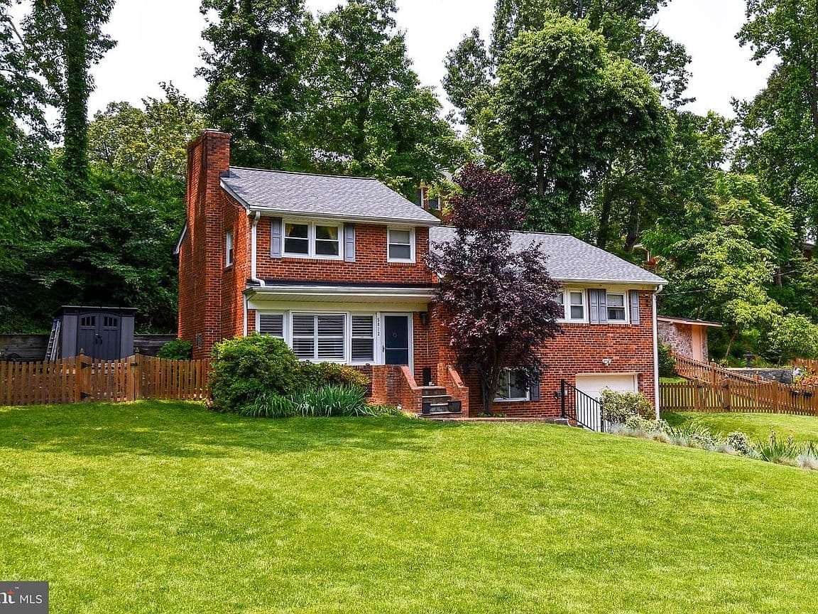 Primary listing photo