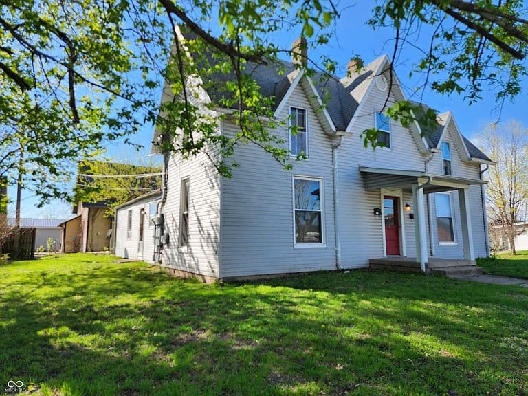 Listing photo 3