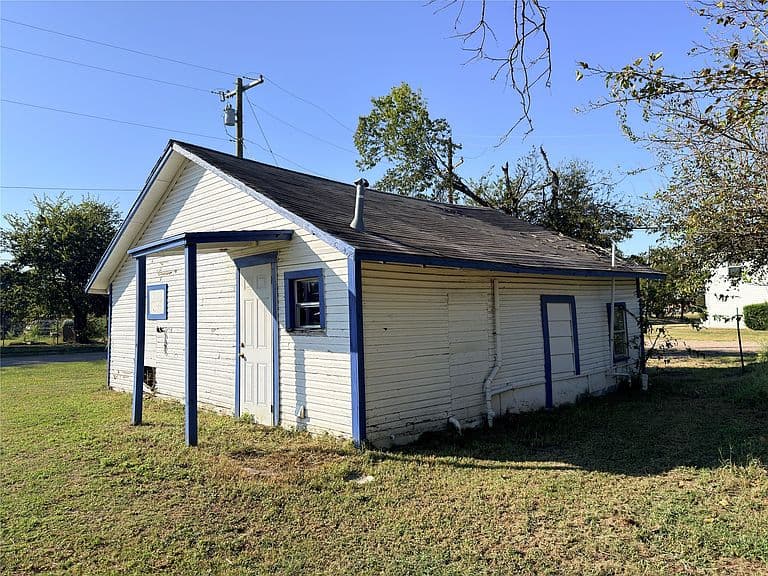 Listing photo 4