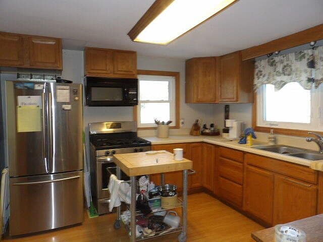 Listing photo 5