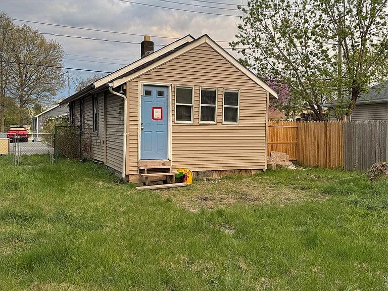 Listing photo 3