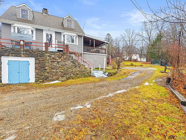 Listing photo 5