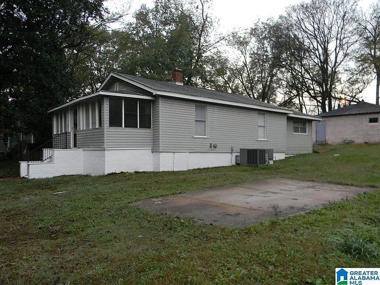 Listing photo 4