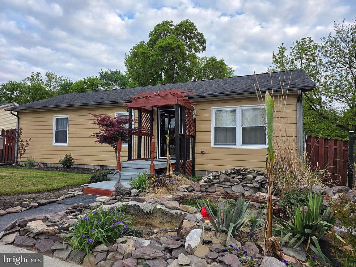 Primary listing photo