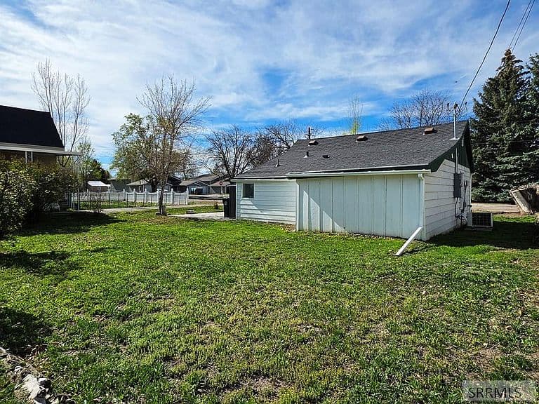 Listing photo 5