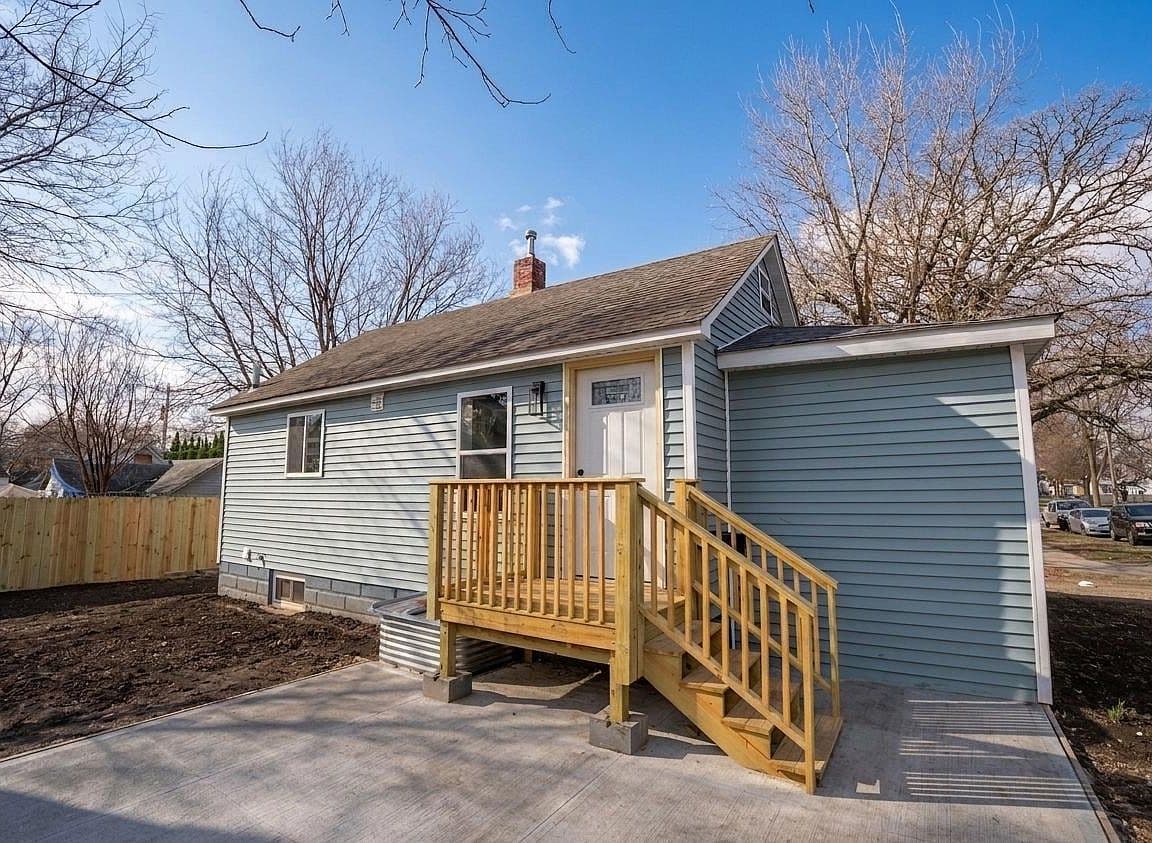 Primary listing photo