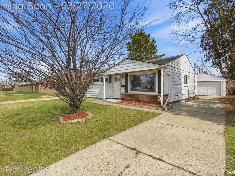 Listing photo 3