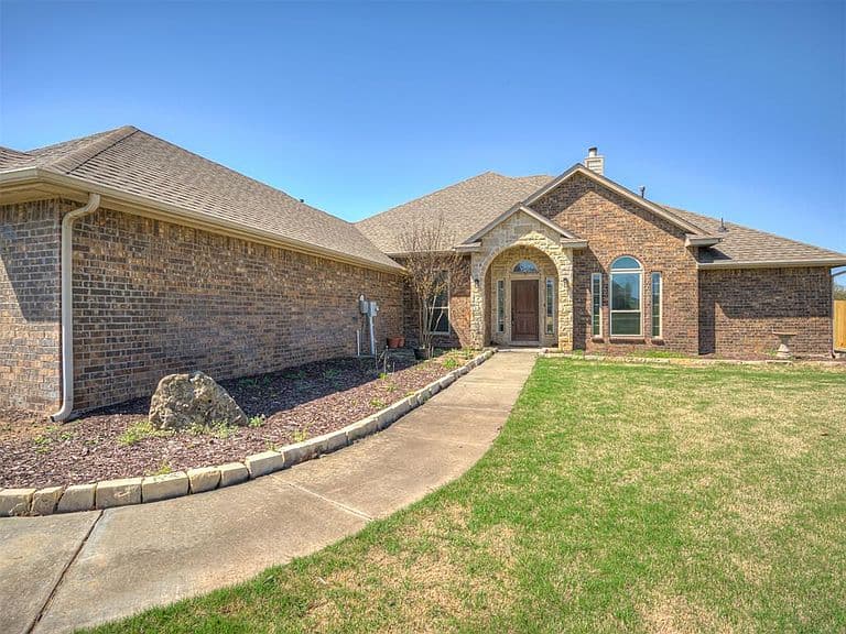 Listing photo 4