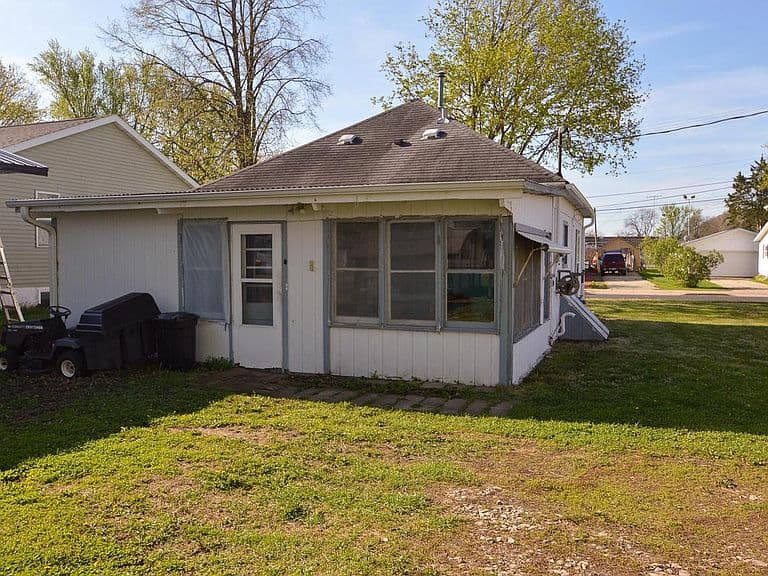 Listing photo 5